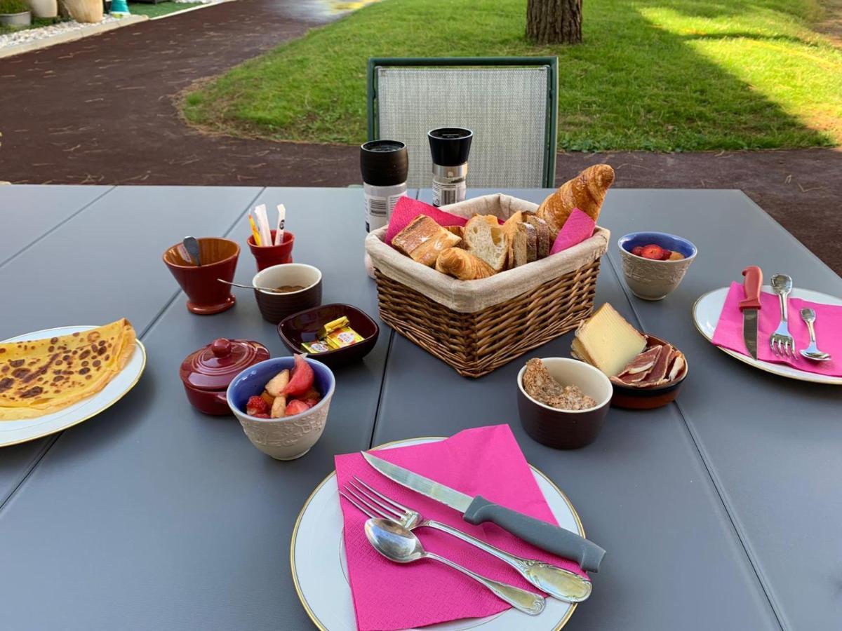 Jardin D'Arcy - Chambres D'Hotes Avec Piscine Et Spa Bois Esterno foto