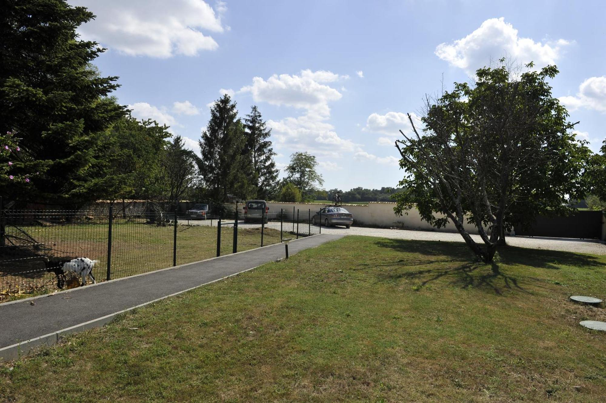 Jardin D'Arcy - Chambres D'Hotes Avec Piscine Et Spa Bois Esterno foto