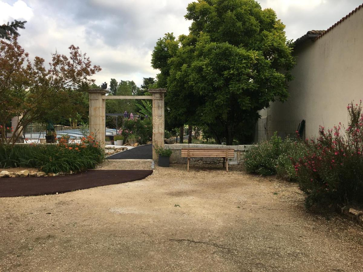 Jardin D'Arcy - Chambres D'Hotes Avec Piscine Et Spa Bois Esterno foto