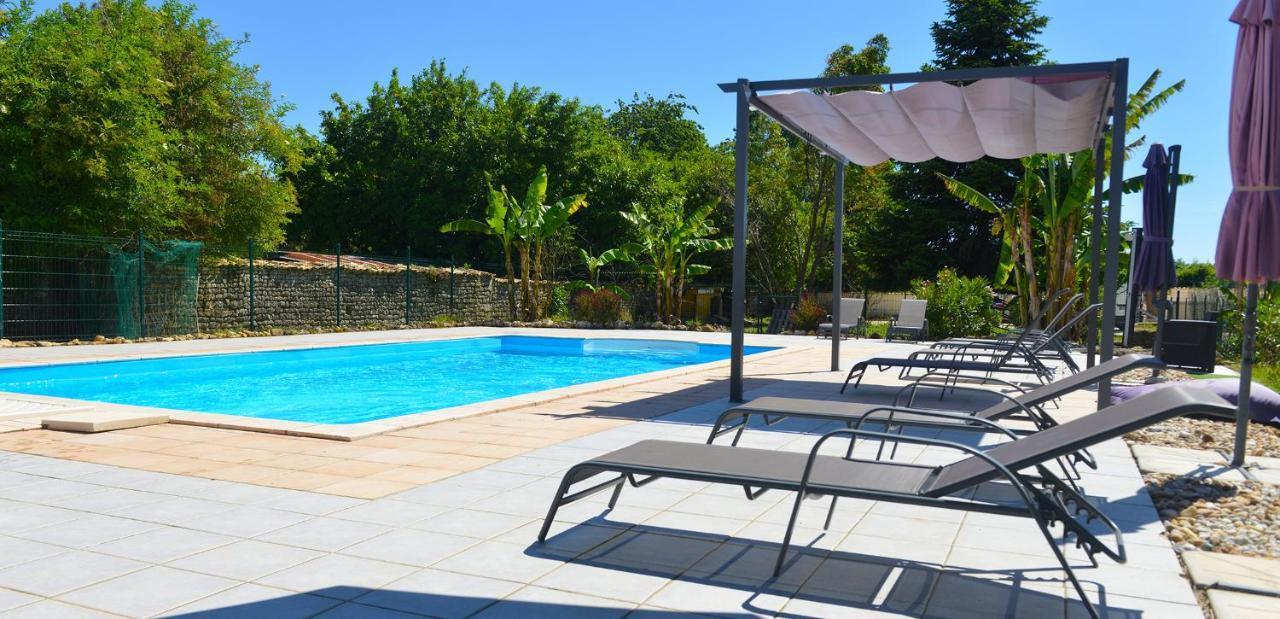 Jardin D'Arcy - Chambres D'Hotes Avec Piscine Et Spa Bois Esterno foto