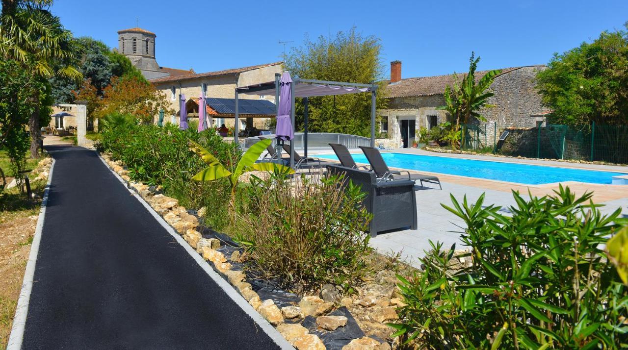 Jardin D'Arcy - Chambres D'Hotes Avec Piscine Et Spa Bois Esterno foto